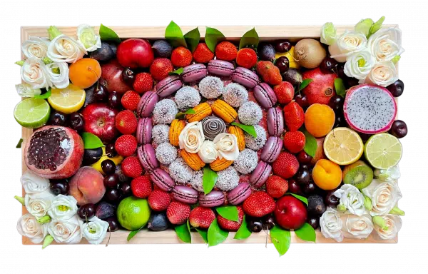 Circle Box" - your perfect fresh fruit gift box with a variety of fruits and sweet treats