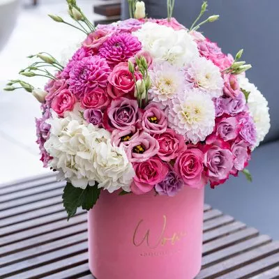 Manhattan-inspired luxury flower arrangement.