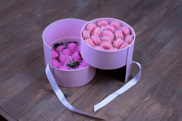 Elegant Pink Macarons & Strawberry Round Box perfect for Valentine's Day gift